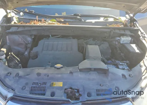 2014 Toyota Highlander Le z USA, uszkodzony, nr VIN 5TDBKRFH7ES043209